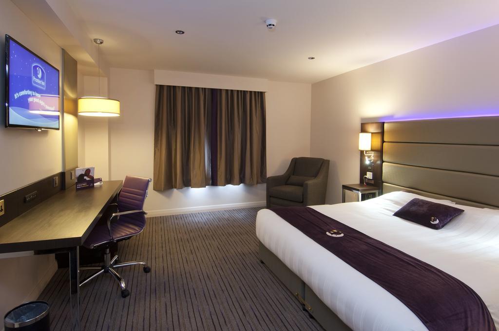 Premier Inn Birmingham City Centre Bridge Street Exterior foto