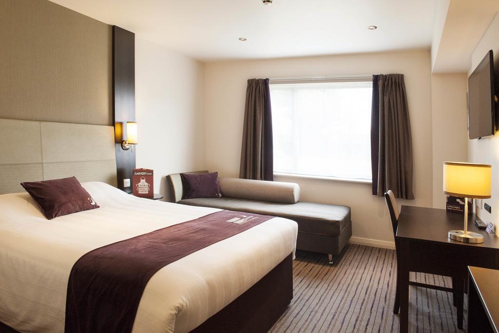 Premier Inn Birmingham City Centre Bridge Street Exterior foto